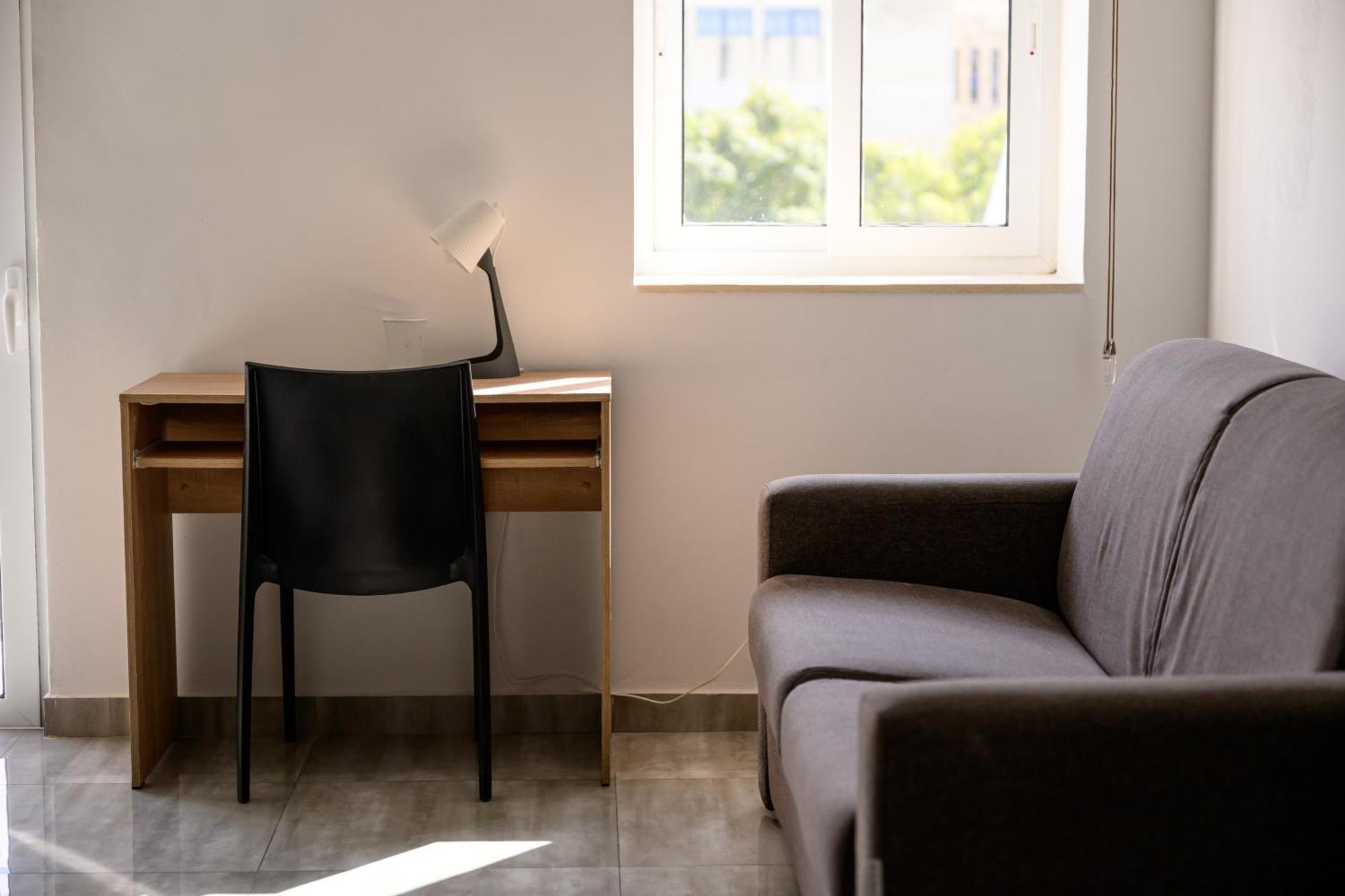 F11 Room 2, Private Room Two Single Beds Shared Bathroom In Shared Flat Мсида Экстерьер фото